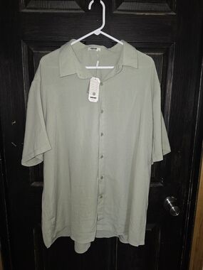 Men's Sage Green Short-Sleeve Button-Up Shirt size 3XL